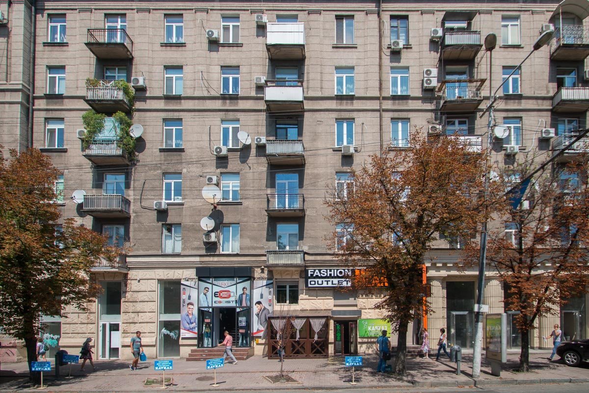 О богатом прошлом здания уже ничего не напоминает О богатом прошлом здания уже ничего не напоминает