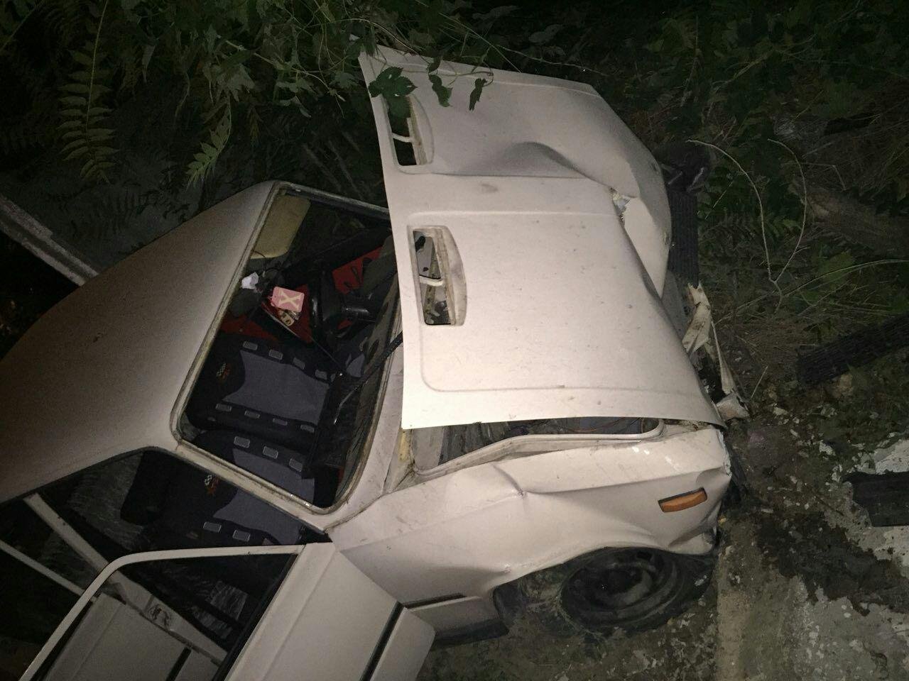 Автомобиль сильно пострадал Автомобиль сильно пострадал