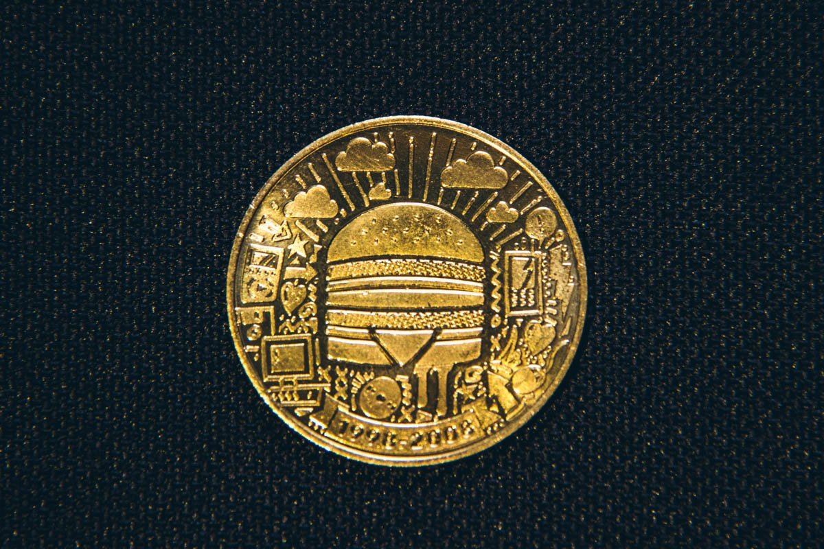 Изображения на монете 2000-х говорят о развитии технологий Изображения на монете 2000-х говорят о развитии технологий