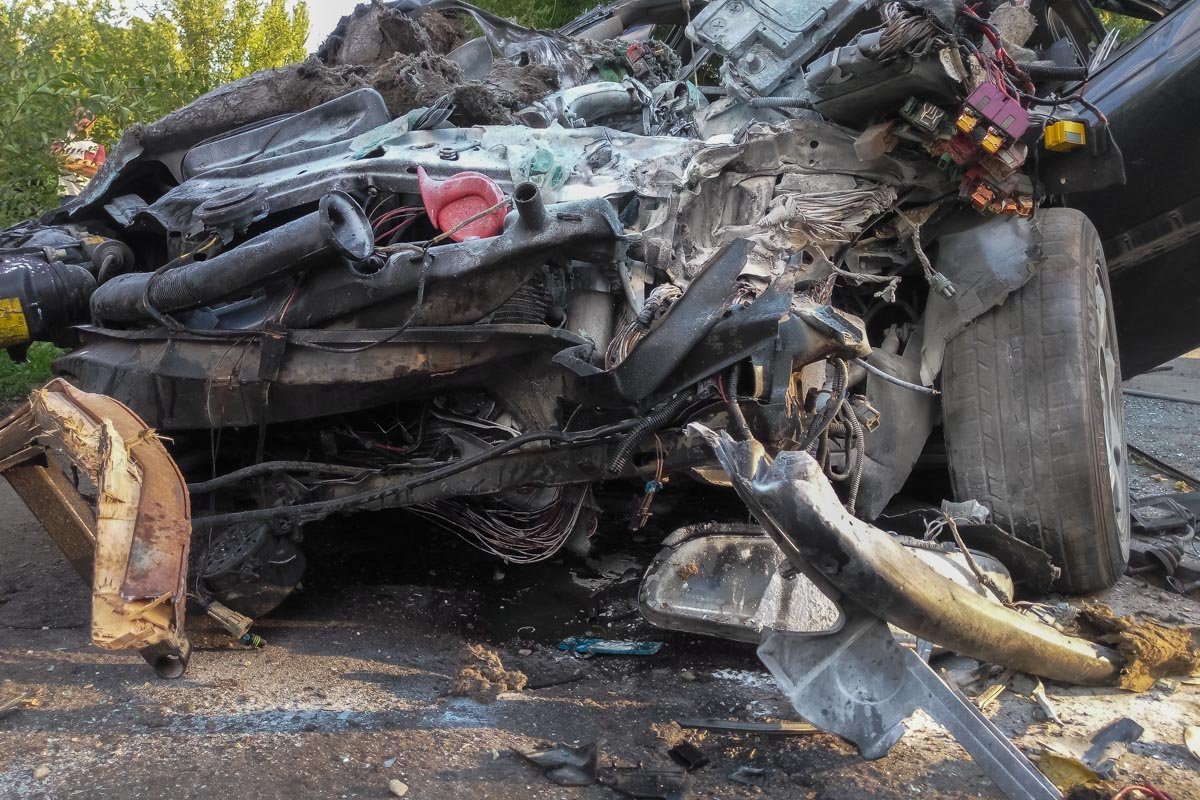 Автомобиль уже не спасти Автомобиль уже не спасти