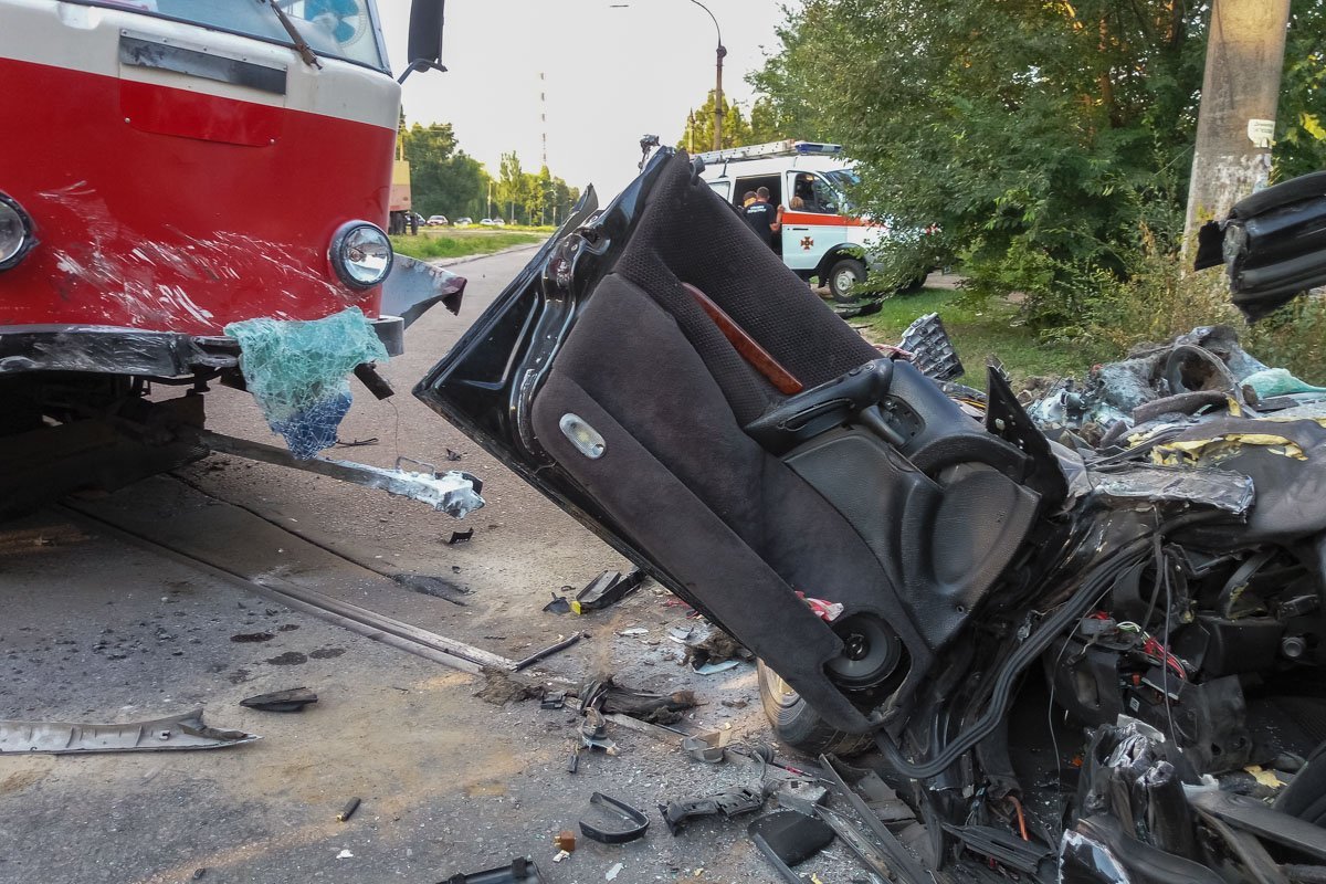 Авария случилась на улице Бориса Кротова Авария случилась на улице Бориса Кротова