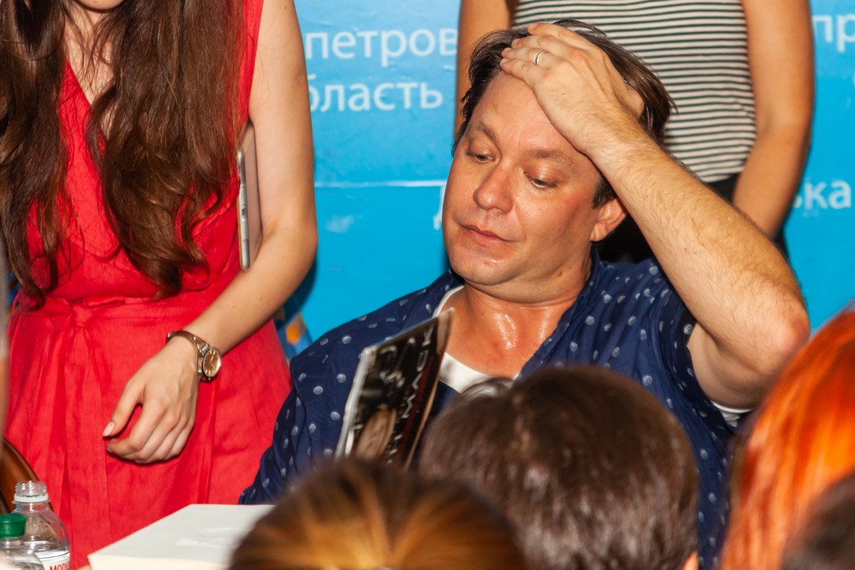 Писатель никому не отказывал в автографе или в общении