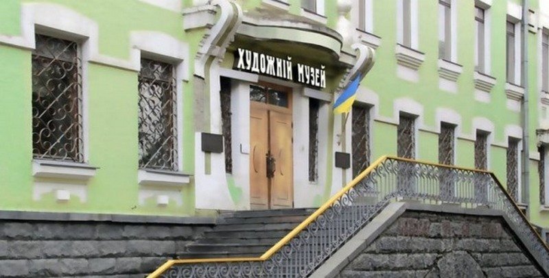 Выставка произведений живописи «Между духовным и обыденным» поразит зрителей