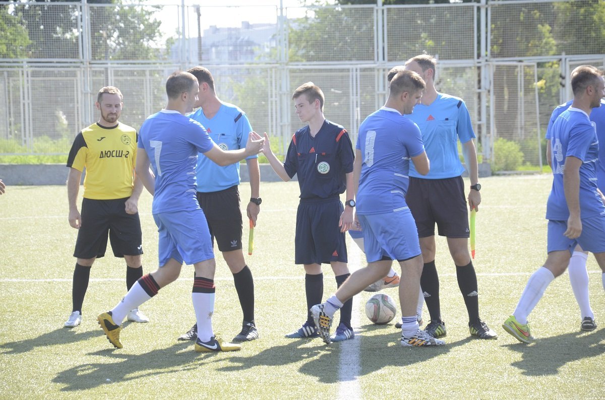 В Днепре прошло необычное дерби между патрульными и автомобилистами 8