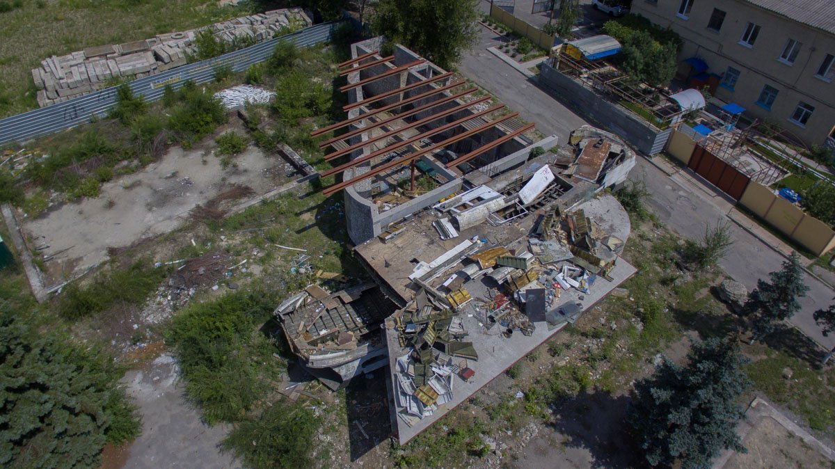 Демонтаж катера с высоты птичьего полета 