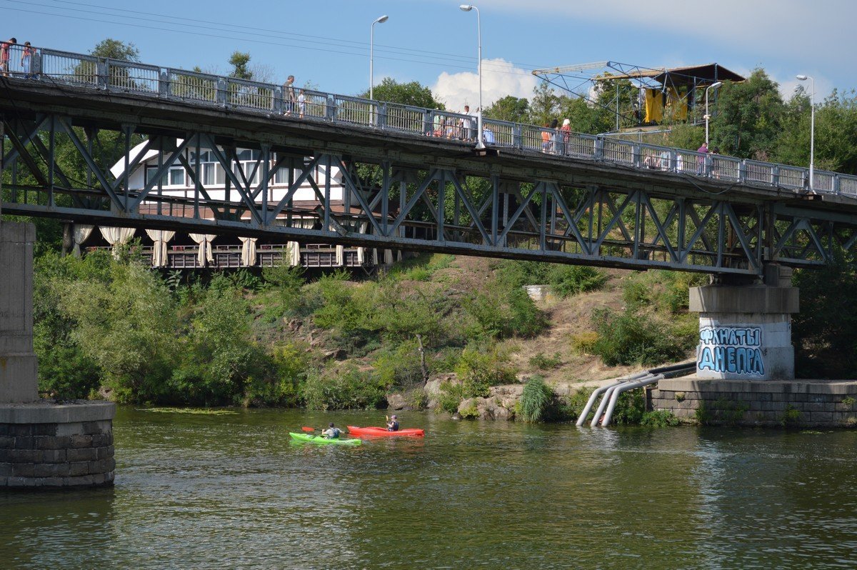 Город усеян рисунками