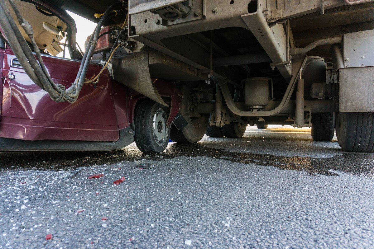 На месте ожидают эвакуатор