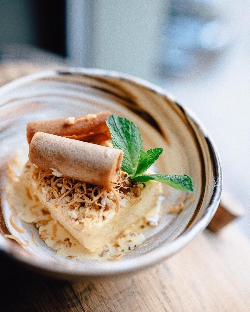 Меню здесь разнообразное, в пабе подают не только пиво Меню здесь разнообразное, в пабе подают не только пиво