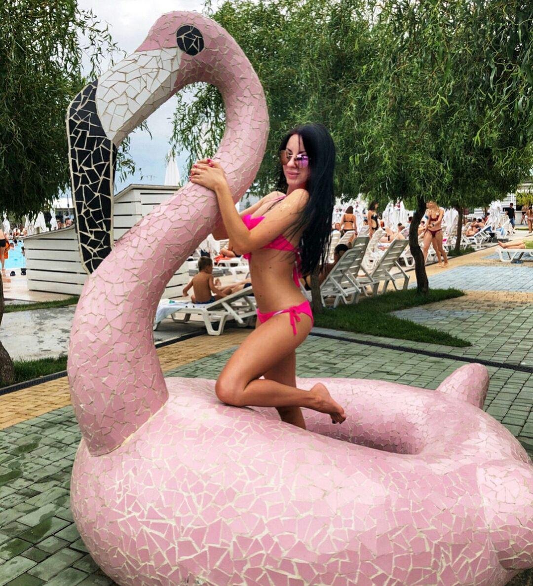 А мужчины все еще завидуют фламинго 