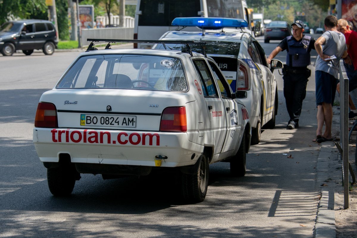 Медики диагностировали у пострадавшей травму ноги Медики диагностировали у пострадавшей травму ноги