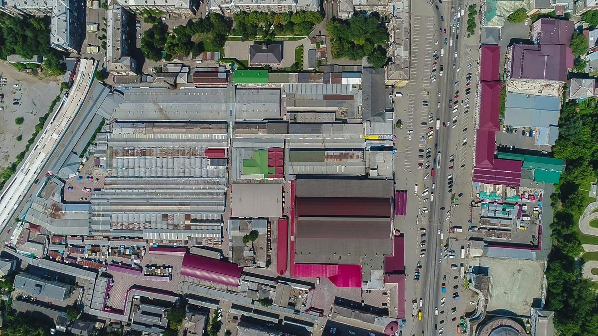 Озерный базар пережил множество перипетий, он оказался в эпицентре революционных событий 1905 года Озерный базар пережил множество перипетий, он оказался в эпицентре революционных событий 1905 года