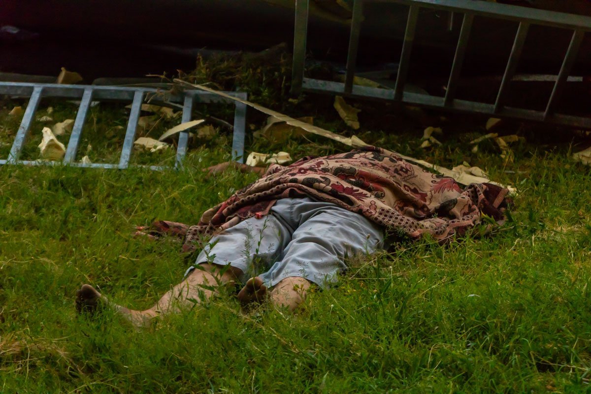 Водитель грузовика погиб на месте Водитель грузовика погиб на месте