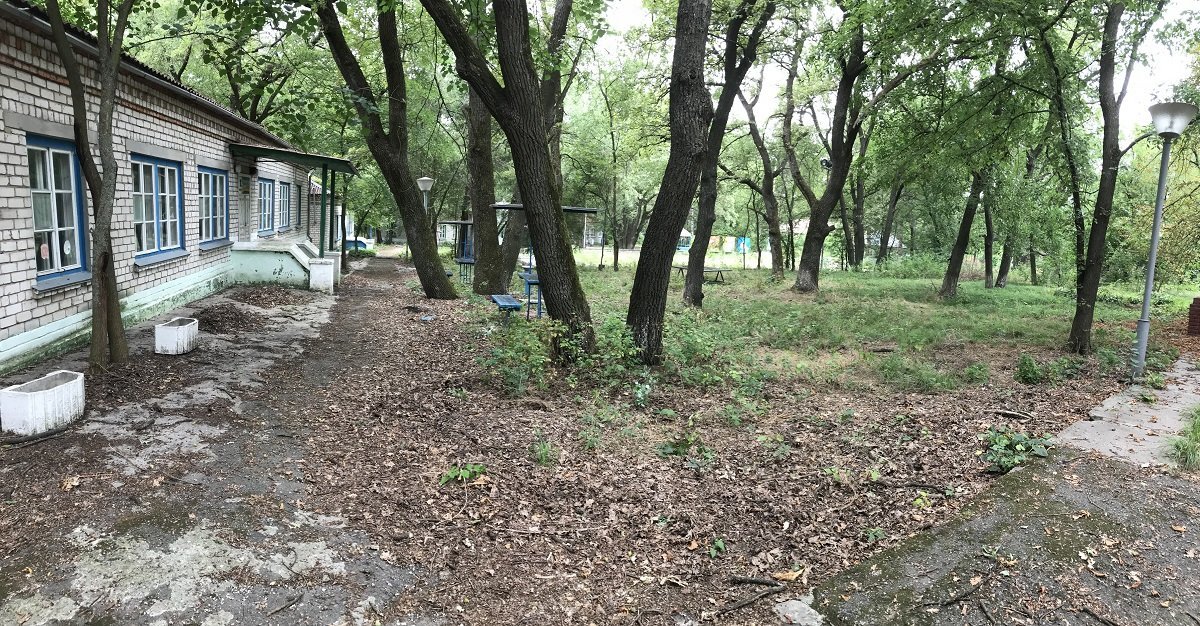 Под Днепром продается лагерь для отдыха на берегу реки 2