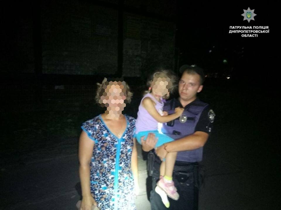 Патрульные помогли отыскать 6-летнюю девочку Патрульные помогли отыскать 6-летнюю девочку