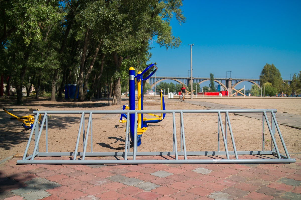 Теперь приехать на пляж можно на велосипеде и не переживать о парковке