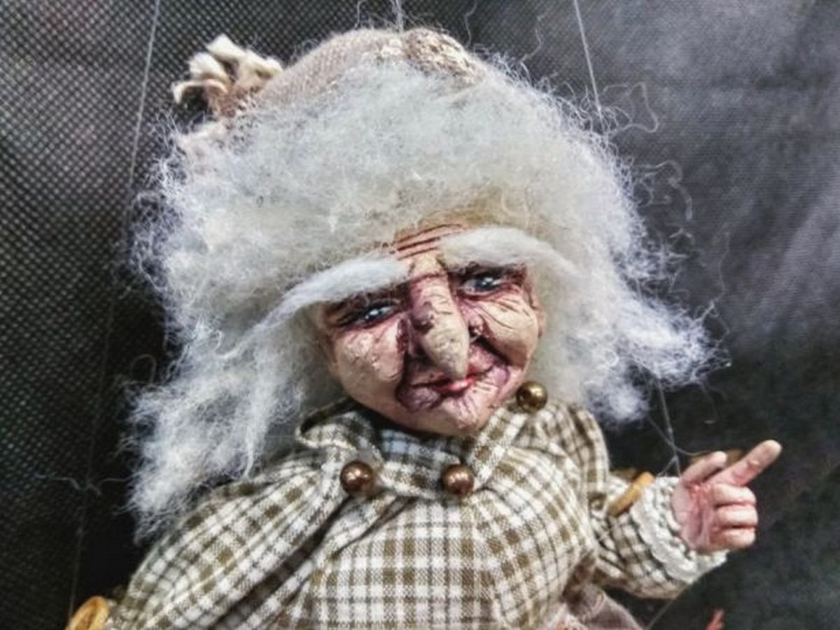 Баба Яга на метле Баба Яга на метле