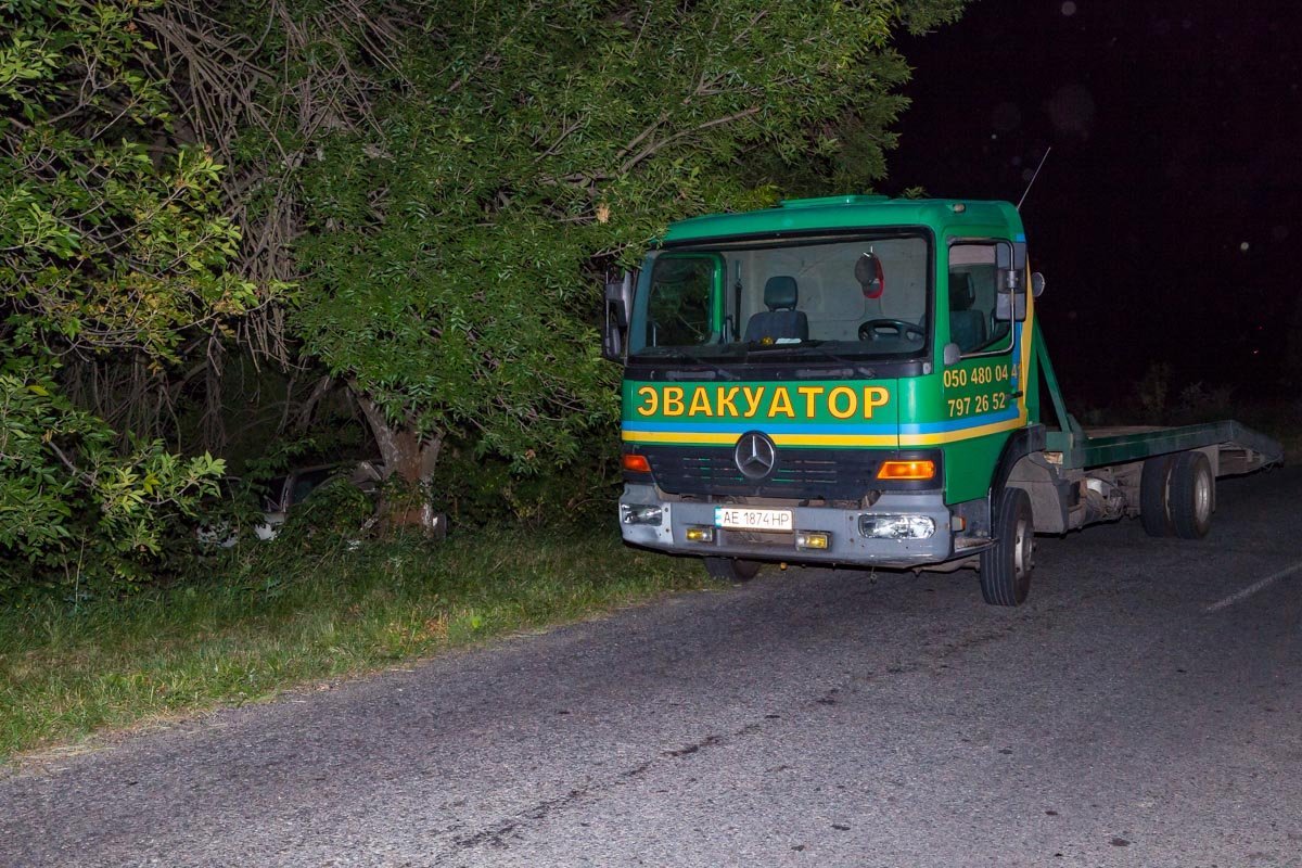 Автомобиль забрал эвакуатор Автомобиль забрал эвакуатор
