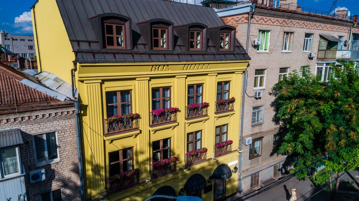 Информатор посетил Староказацкую, 26, чтобы показать вам чудо архитектурной мысли минувшей эпохи Информатор посетил Староказацкую, 26, чтобы показать вам чудо архитектурной мысли минувшей эпохи