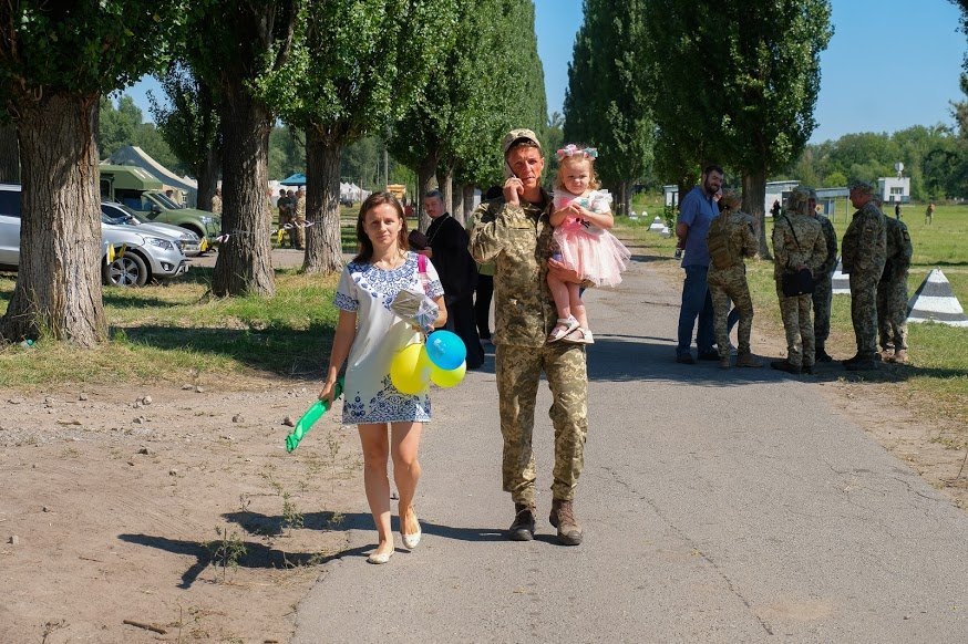 Более 1200 бойцов награждены высокими государственными наградами