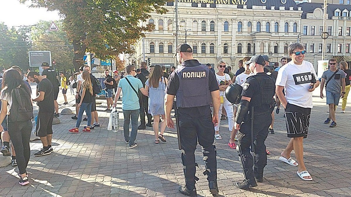 Порядок охраняет полиция Порядок охраняет полиция