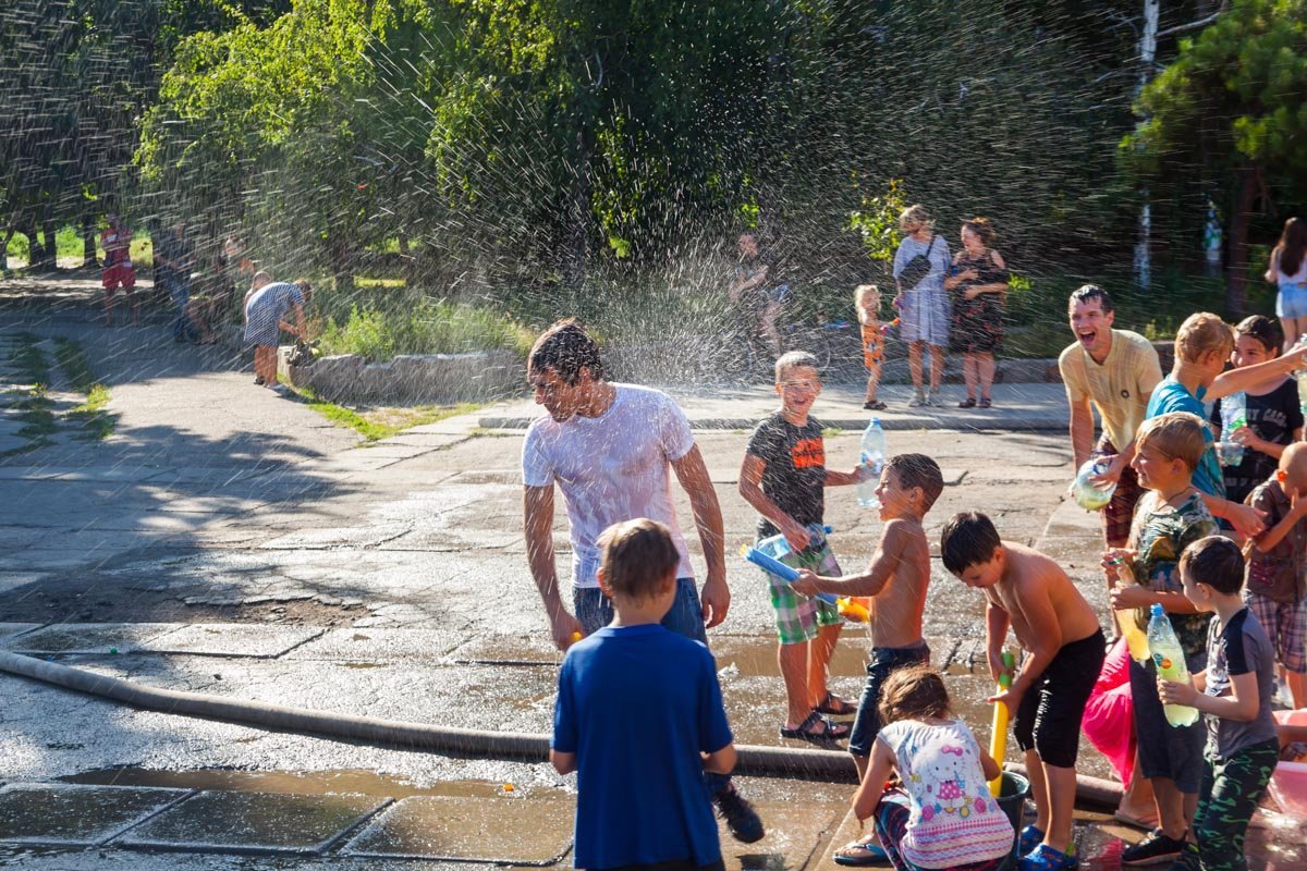 Всей толпой на одного