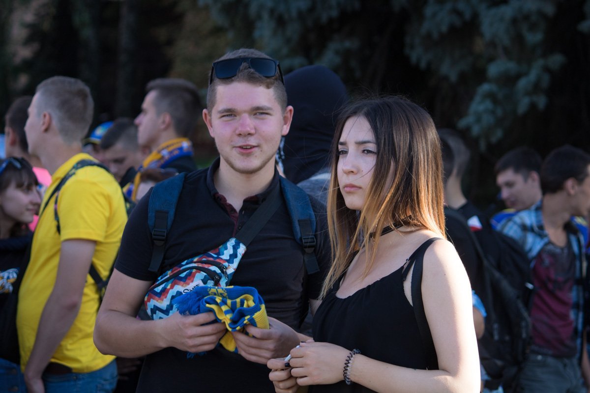 Любовь - это вместе ходить на марши Любовь - это вместе ходить на марши