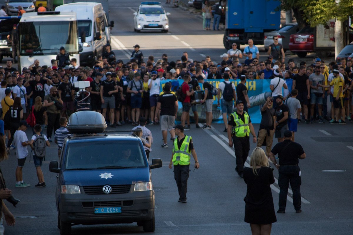 На марш пришли около 200 человек На марш пришли около 200 человек
