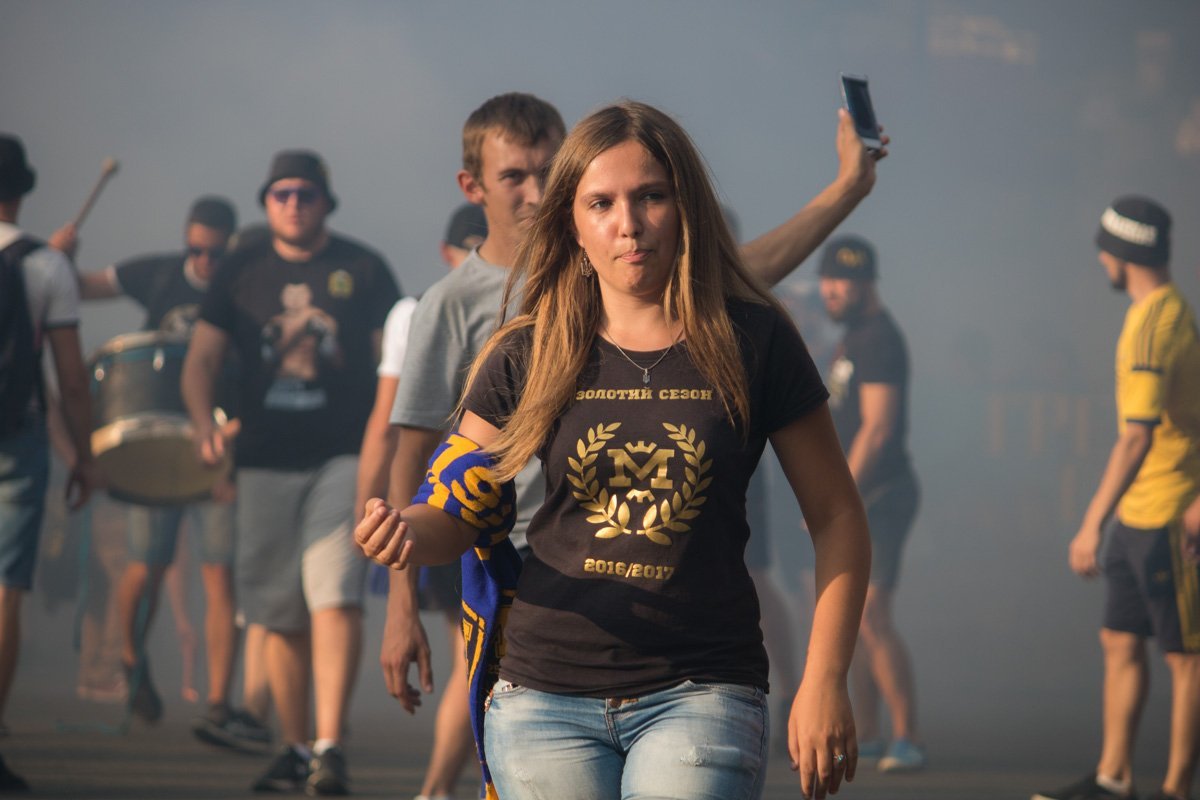 На марше нашлось место и представительницам прекрасного пола На марше нашлось место и представительницам прекрасного пола