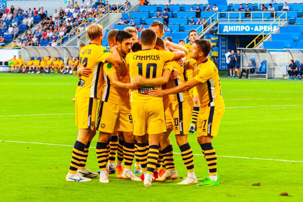 Футболисты "Металлиста-1925" на 39-й минуте открыли счет в матче Футболисты "Металлиста-1925" на 39-й минуте открыли счет в матче