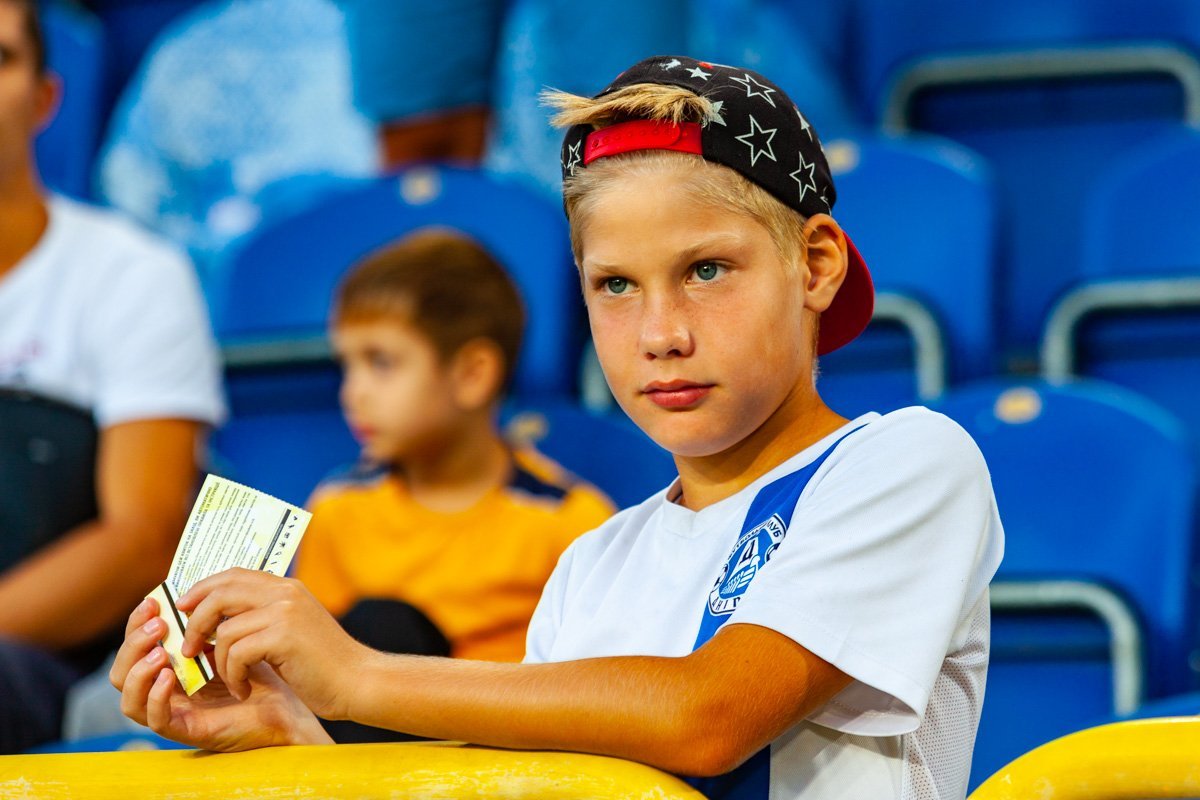 Юный болельщик днепрян Юный болельщик днепрян