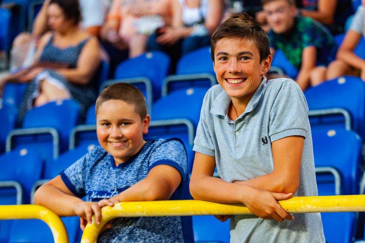 У всех присутствующих до матча было хорошее настроение У всех присутствующих до матча было хорошее настроение