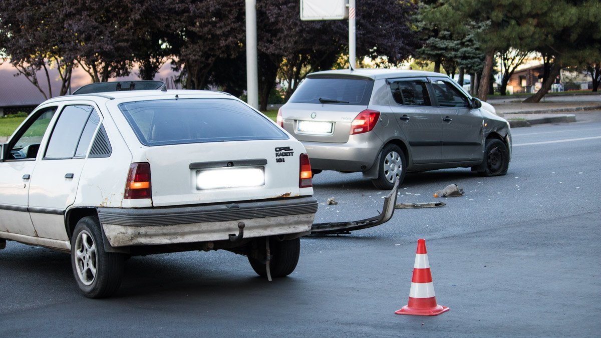 Opel должен был пропустить Skoda Opel должен был пропустить Skoda