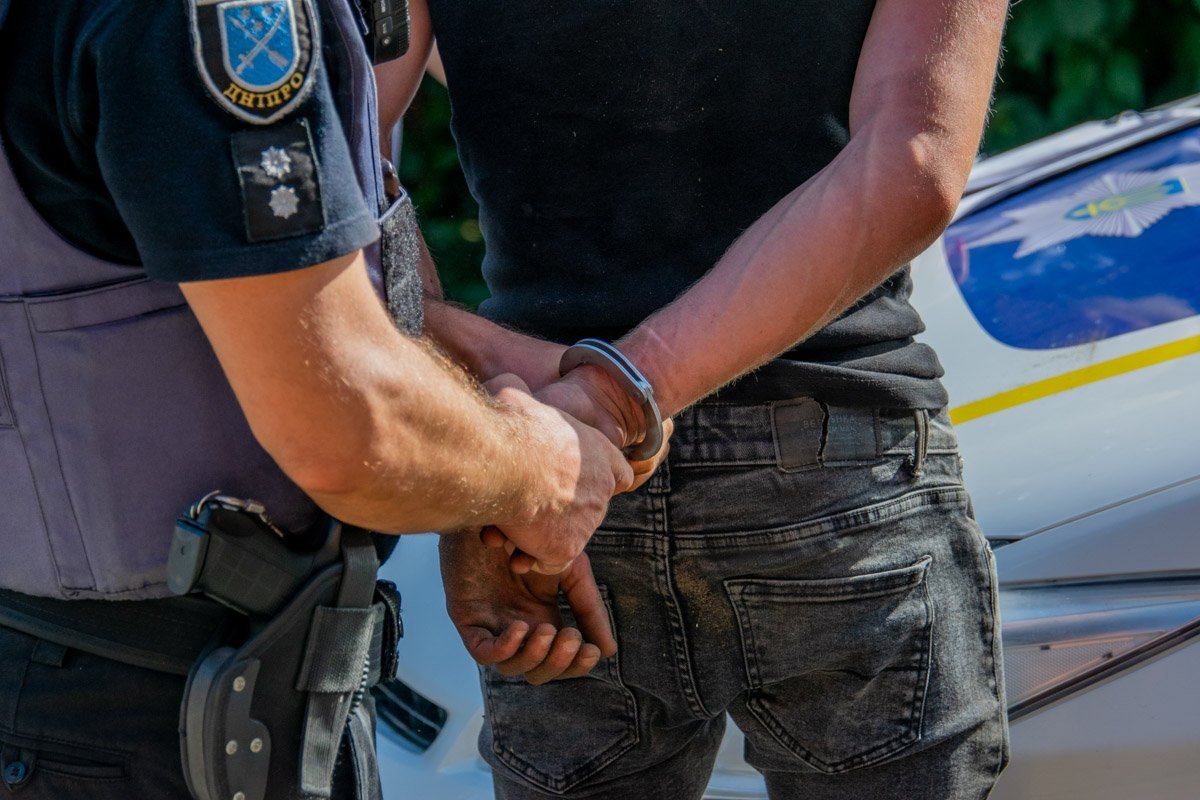 Полицейским удалось задержать мужчину по горячим следам