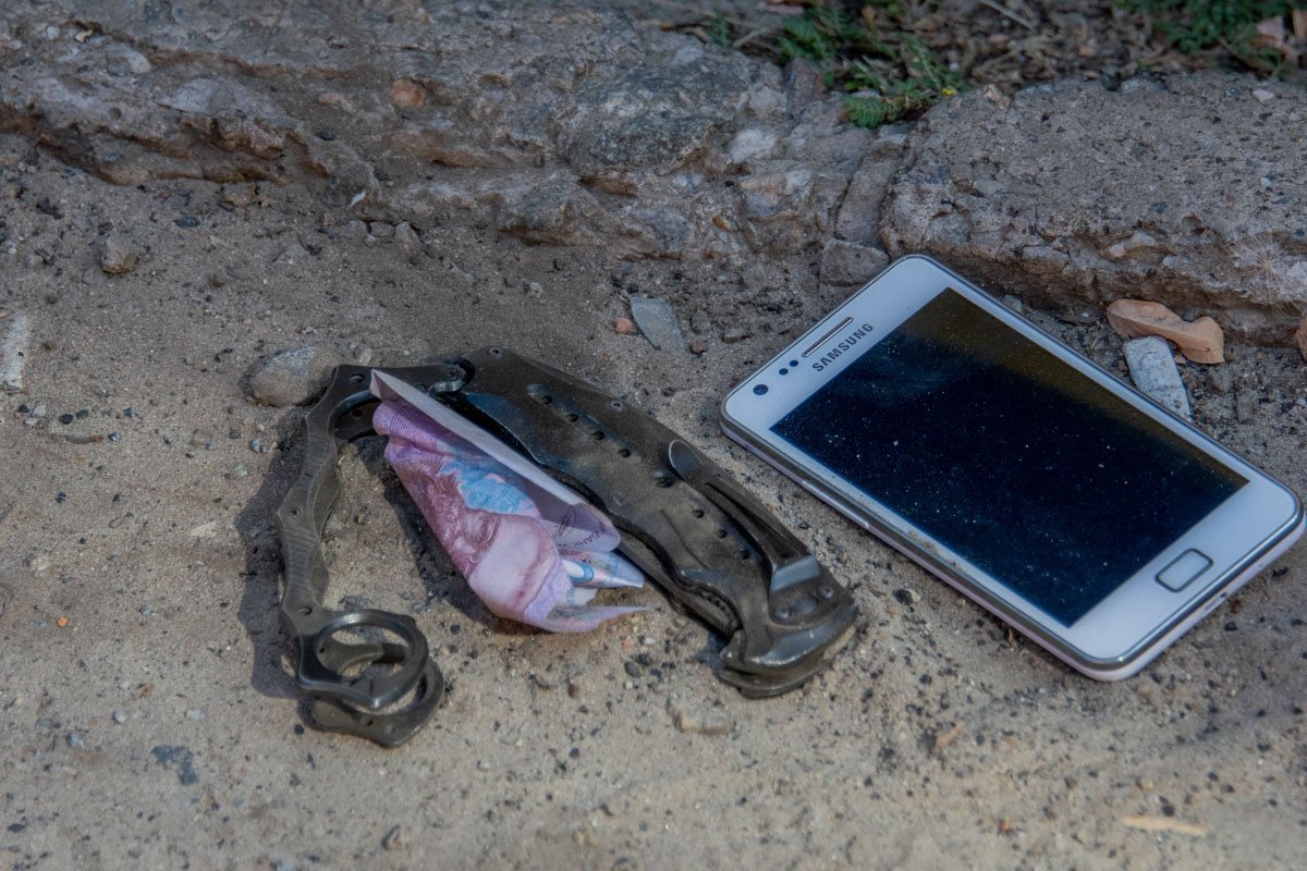 При себе у мужчины было холодное оружие