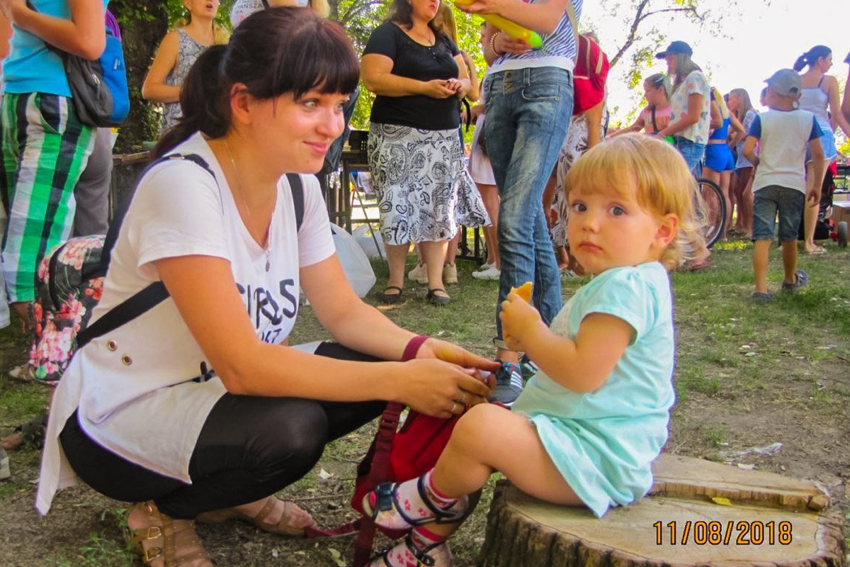 Многие пришли с детьми Многие пришли с детьми