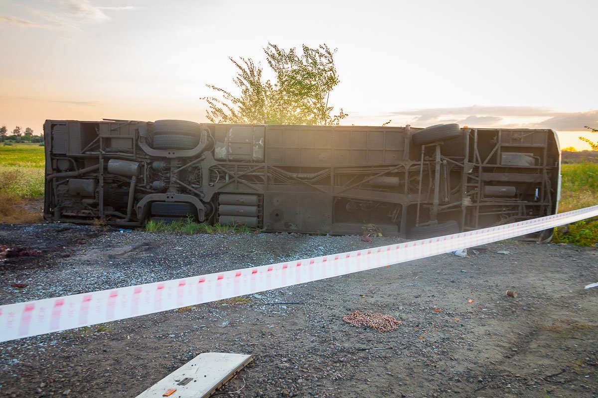 В результате ДТП два пассажира автобуса погибли на месте происшествия