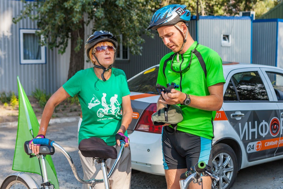 Информатор ехал за колонной Информатор ехал за колонной