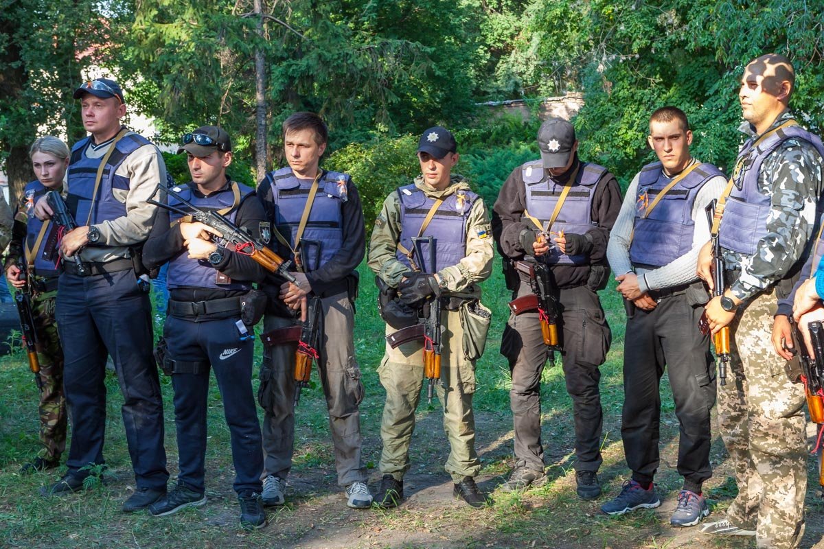 Все полицейские старались из последних сил