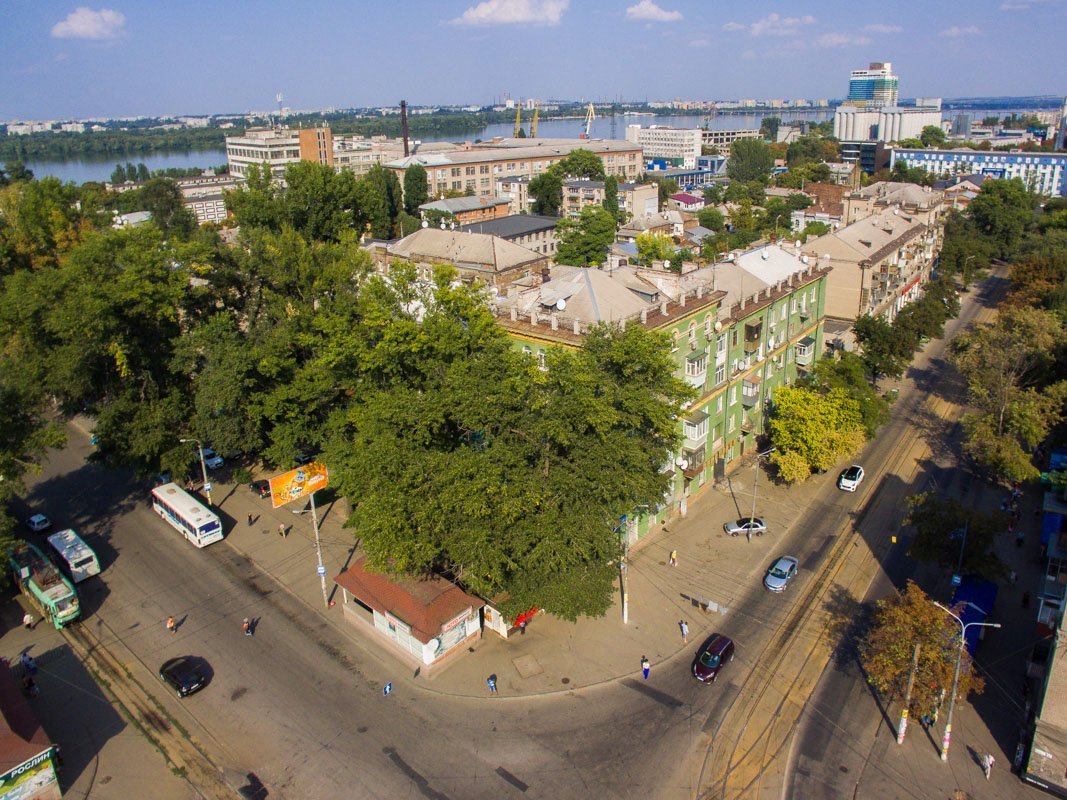 Информатор отправился на улицу Вокзальную, 8, чтобы показать вам чудо архитектурной мысли из прошлого Информатор отправился на улицу Вокзальную, 8, чтобы показать вам чудо архитектурной мысли из прошлого