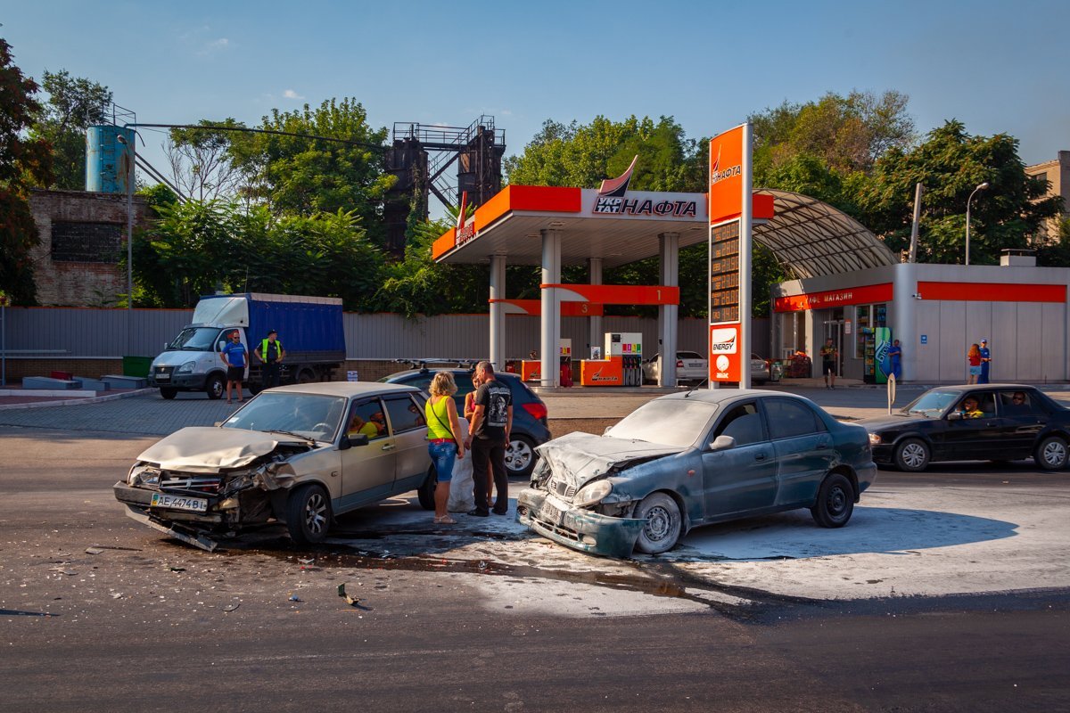 Lanos помогли потушить сотрудники соседней заправки  Lanos помогли потушить сотрудники соседней заправки