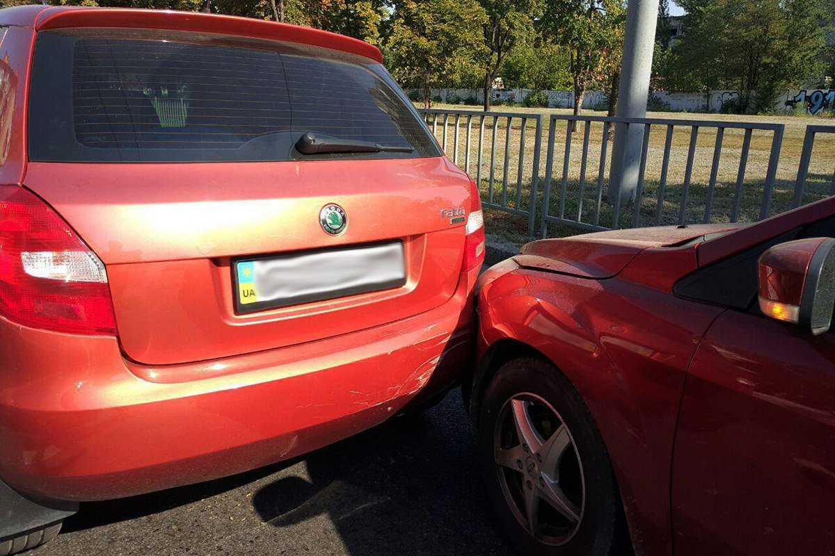 На месте ДТП образовалась большая пробка На месте ДТП образовалась большая пробка