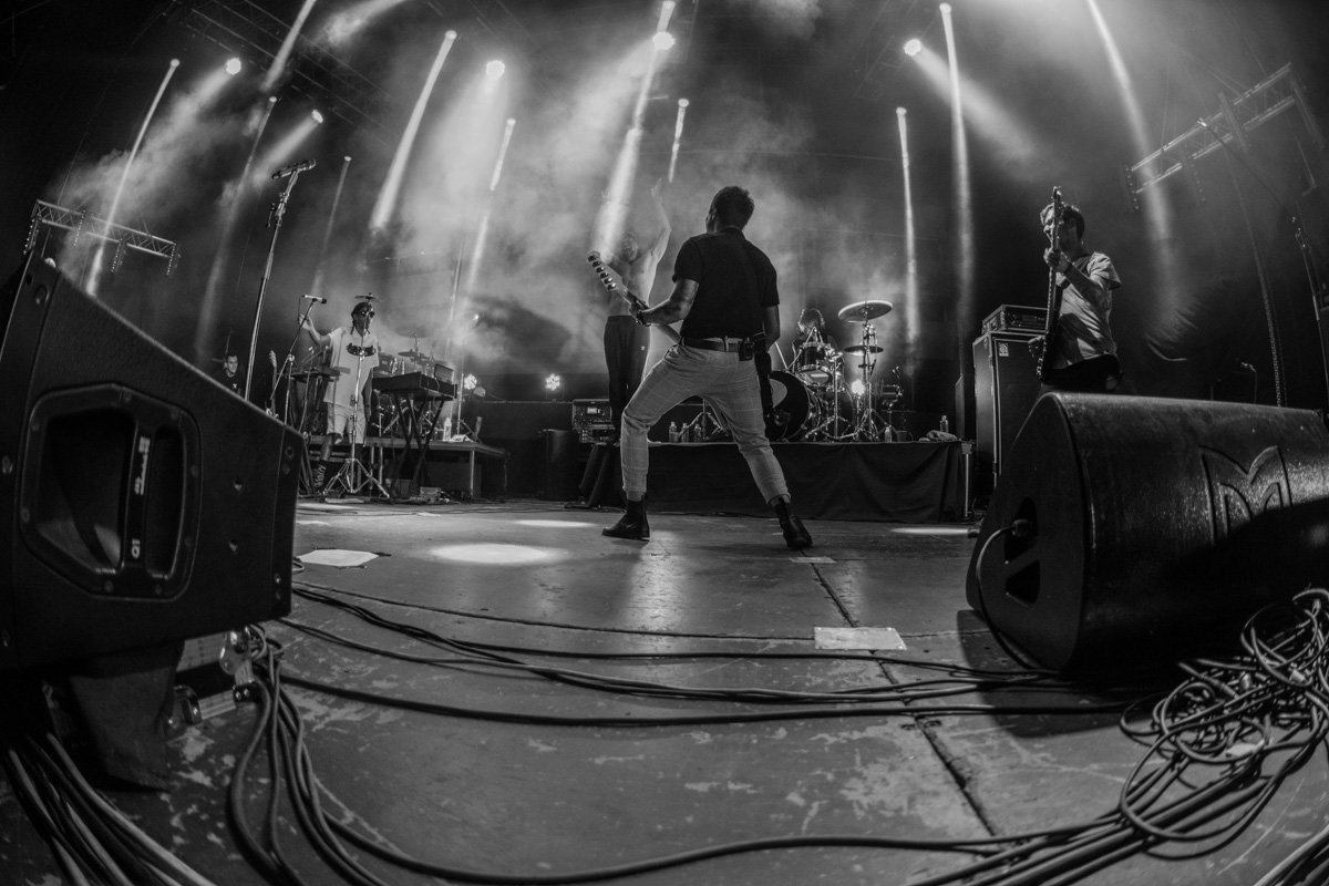 В конце выступления, ко дню рождения Скрябина, O.Torvald исполнили его песню «Танец Пингвина» В конце выступления, ко дню рождения Скрябина, O.Torvald исполнили его песню «Танец Пингвина»