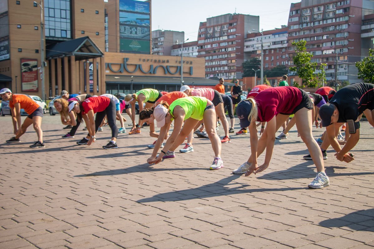 Все участники с легкостью выполняли различные упражнения  Все участники с легкостью выполняли различные упражнения