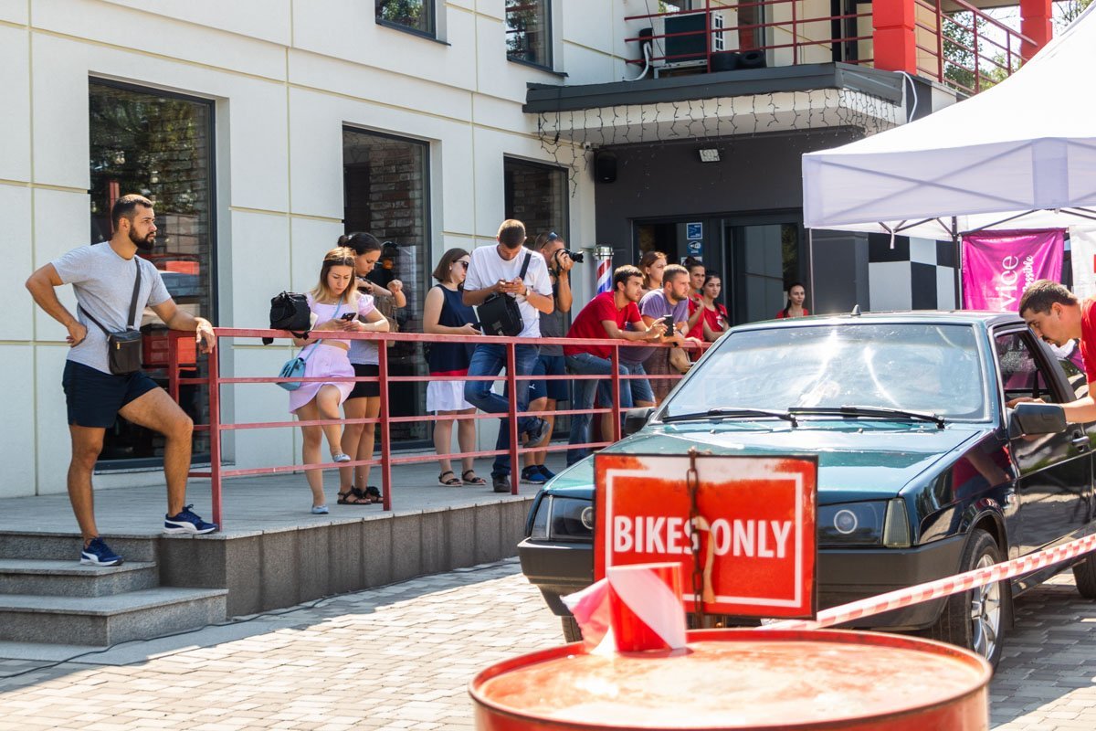 В картинг-центре "Garage" прошел конкурс на самые громкие колодки