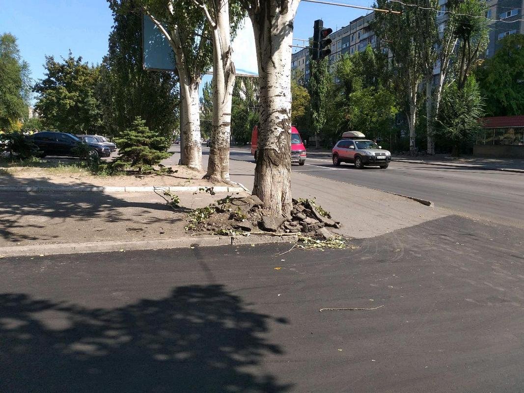 В Днепре занялись ремонтом внутриквартальных дорог В Днепре занялись ремонтом внутриквартальных дорог