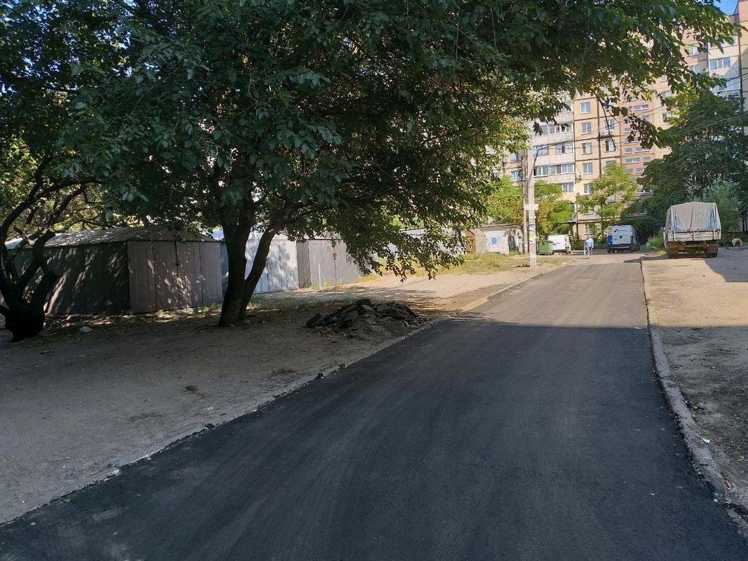 Направление к другому двору Направление к другому двору