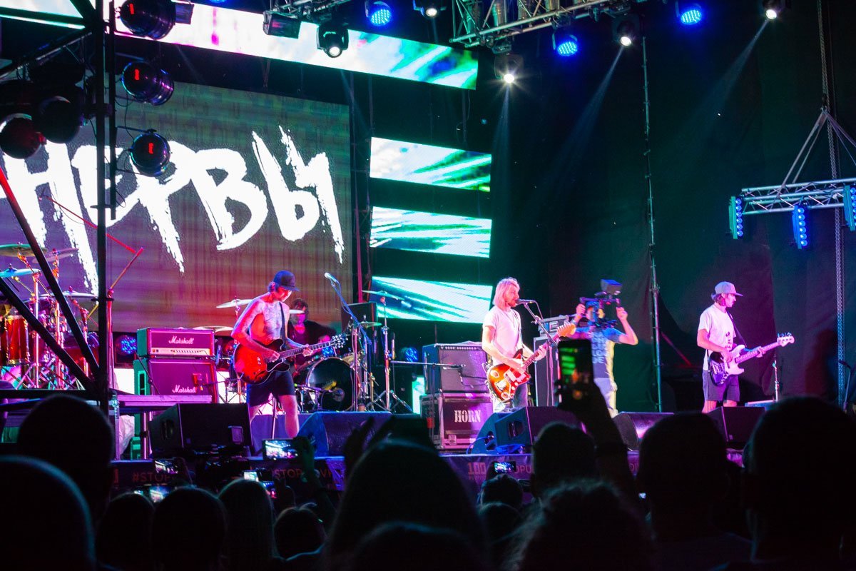 Группа "Нервы" исполнила не только старые хиты, но и новые песни