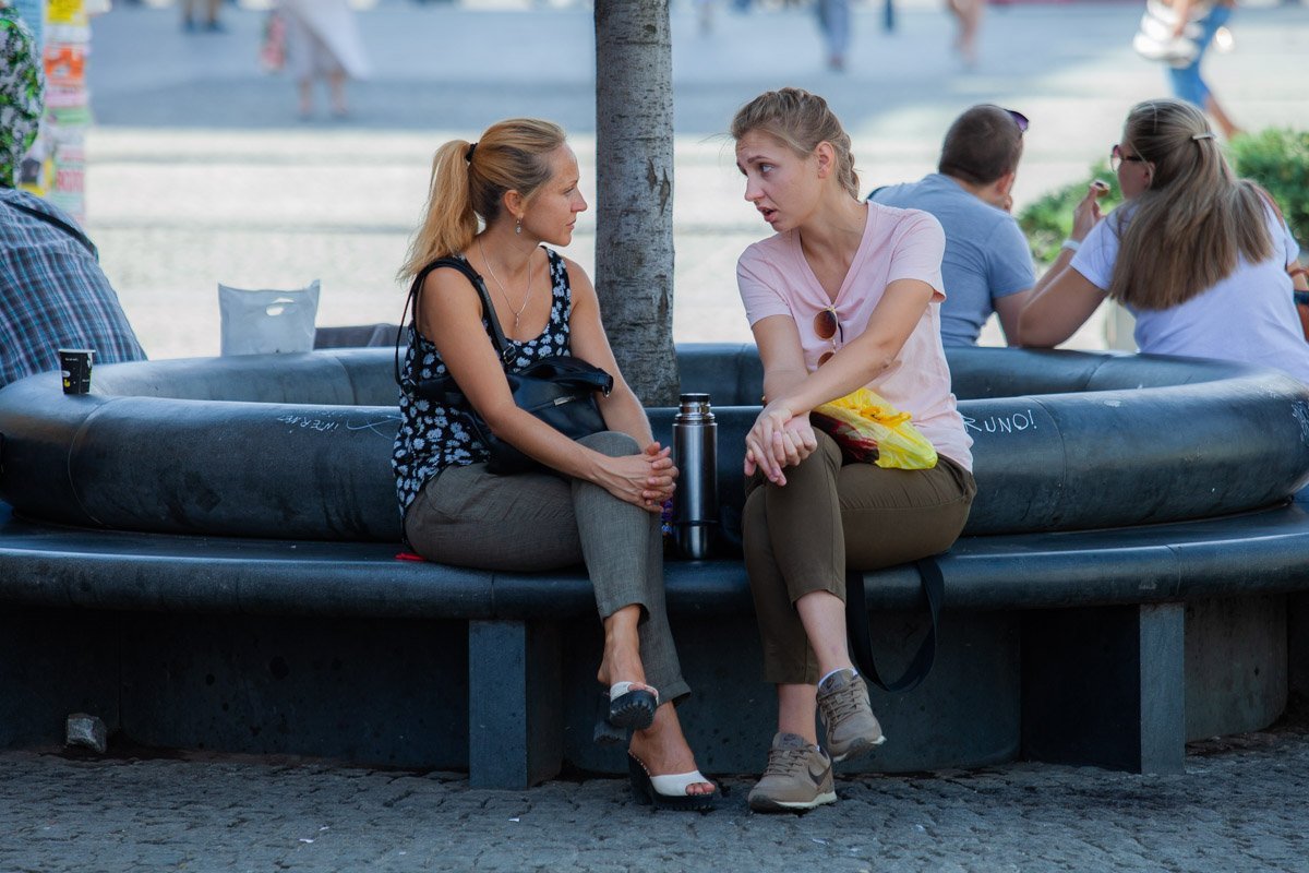 Посидеть за термосом чая с подругой - лучше, чем тосковать в душном офисе