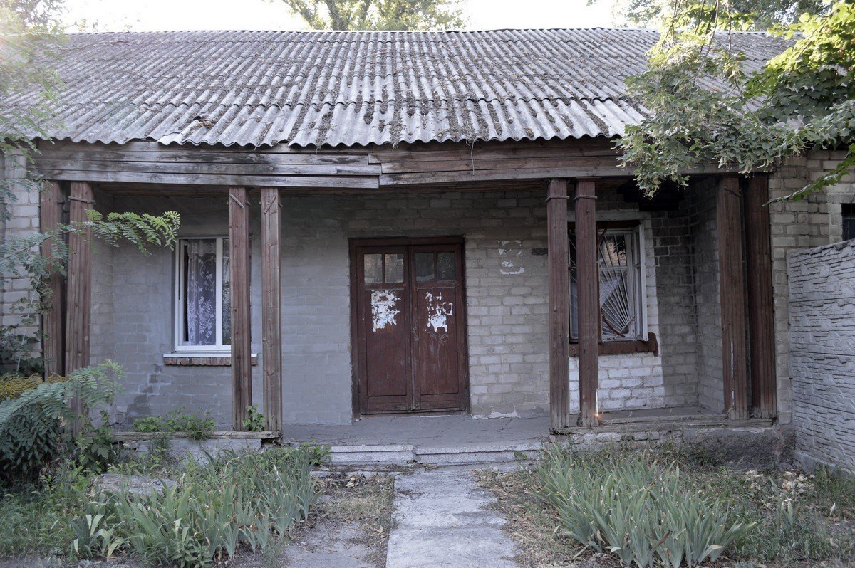 Не выходи из комнаты, не совершай.. хотя, все, что ты делаешь - ошибка Не выходи из комнаты, не совершай.. хотя, все, что ты делаешь - ошибка