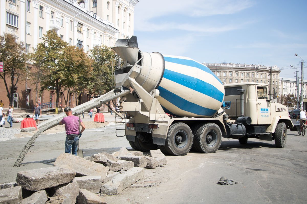 Автобетоносмеситель не стоит без дела